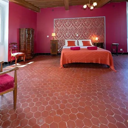 Le Chateau D'aigueze * Aigueze