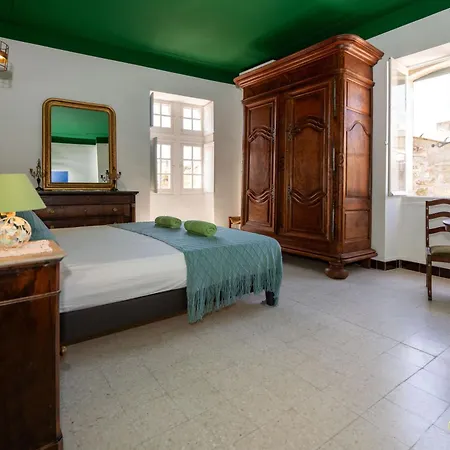 Le Chateau D'aigueze