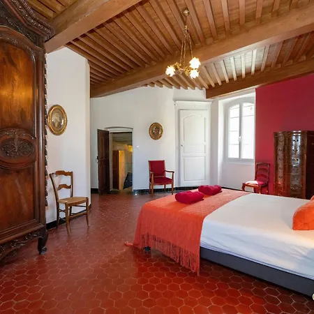 Le Chateau D'aigueze *