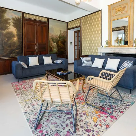 Le Chateau D'aigueze Aigueze