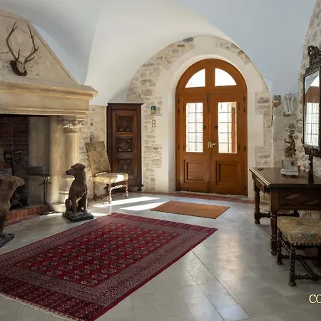 Le Chateau D'aigueze * Aigueze