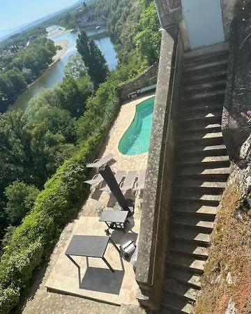 וילה Le Chateau D'aigueze אגז