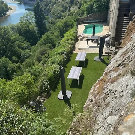Le Chateau D'aigueze וילה